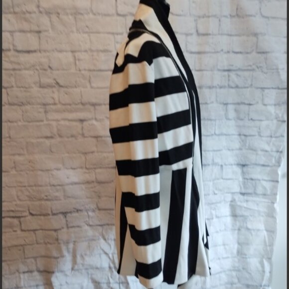 Vintage Modella Black and White Striped Shawl style Cardigan - Picture 8 of 11